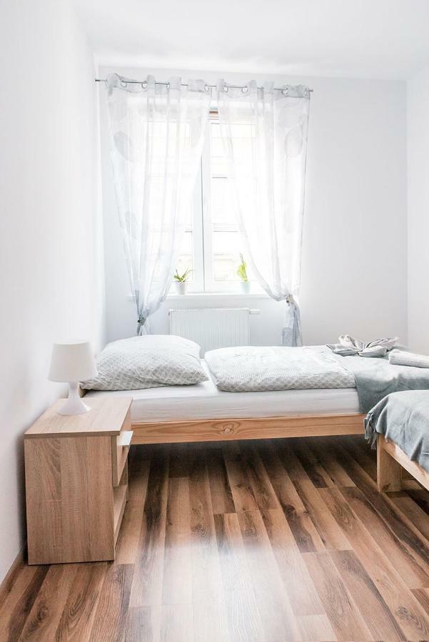 Апартаменты Apartament Na Wyspie Piasek Клодзко Экстерьер фото